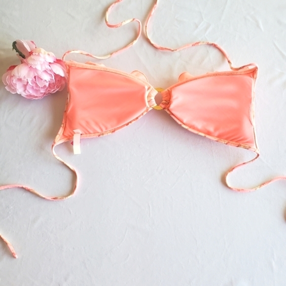 Victoria Secret Pushup Padded Ruffled Bikini Top Size Large - Picture 4 of 5